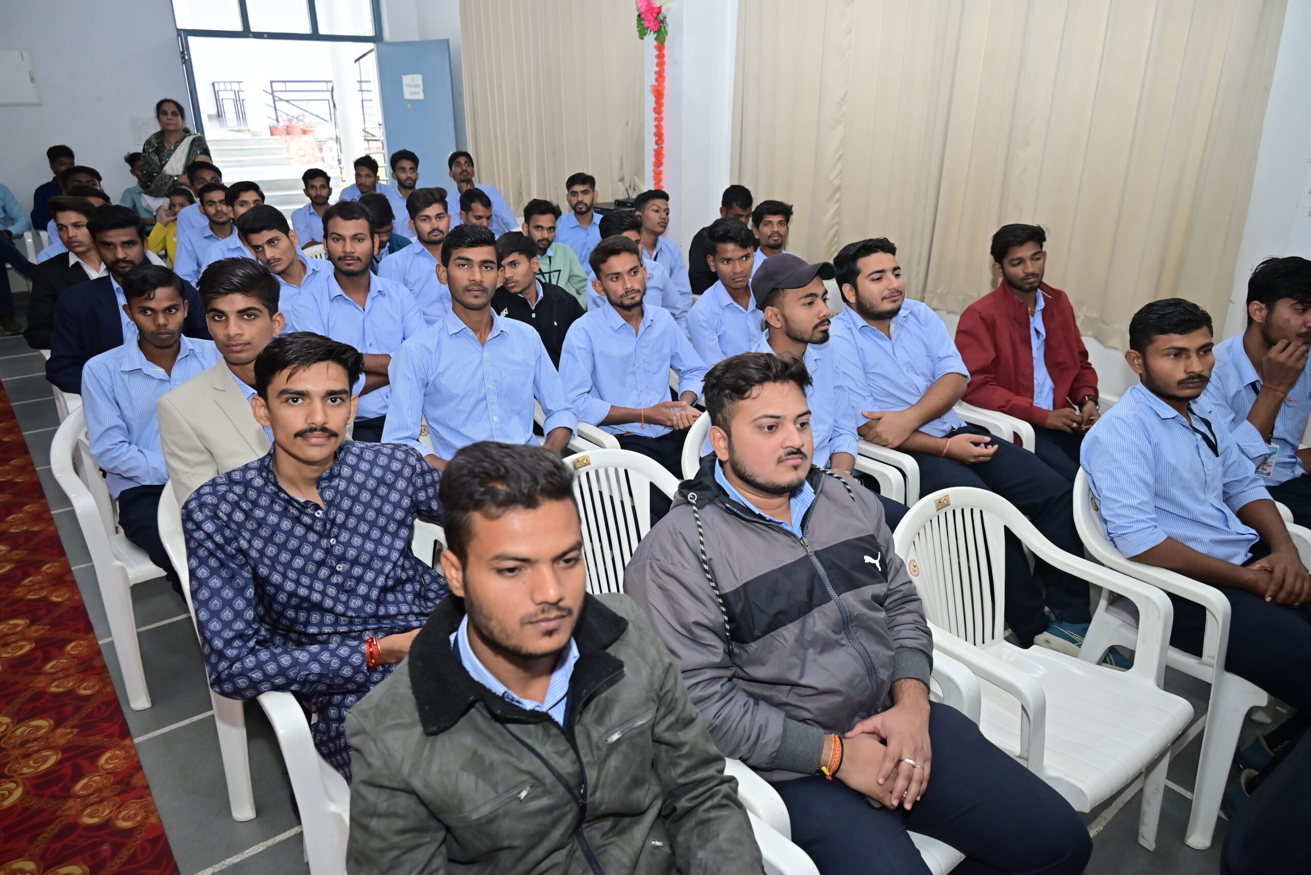 Mr.Click Mo.9649900747