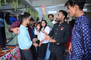 Mr.Click Mo.9649900747